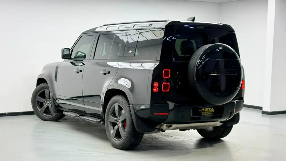 2024 Land Rover Defender 110 HSE P400, 2028 LR Warranty, 2029 LR Service Pack, Fully Loaded, GCC - Image 6