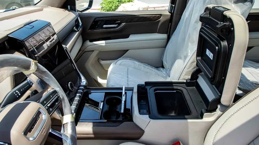 GMC Yukon Denali Black Edition 6.2L V8 | 2025 | 4 Years Agency Warranty & Service Contract - Image 13