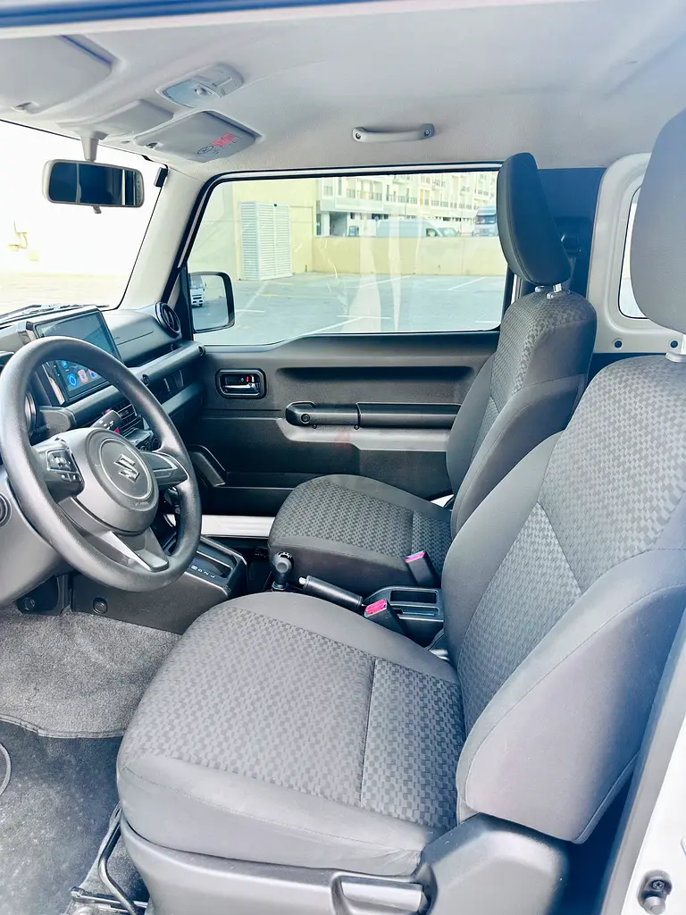 2021 Suzuki Jimny GL GCC Specs - Well Maintained - Image 11