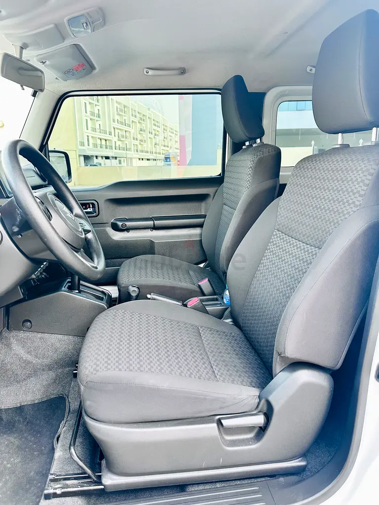 2021 Suzuki Jimny GL GCC Specs - Well Maintained - Image 15