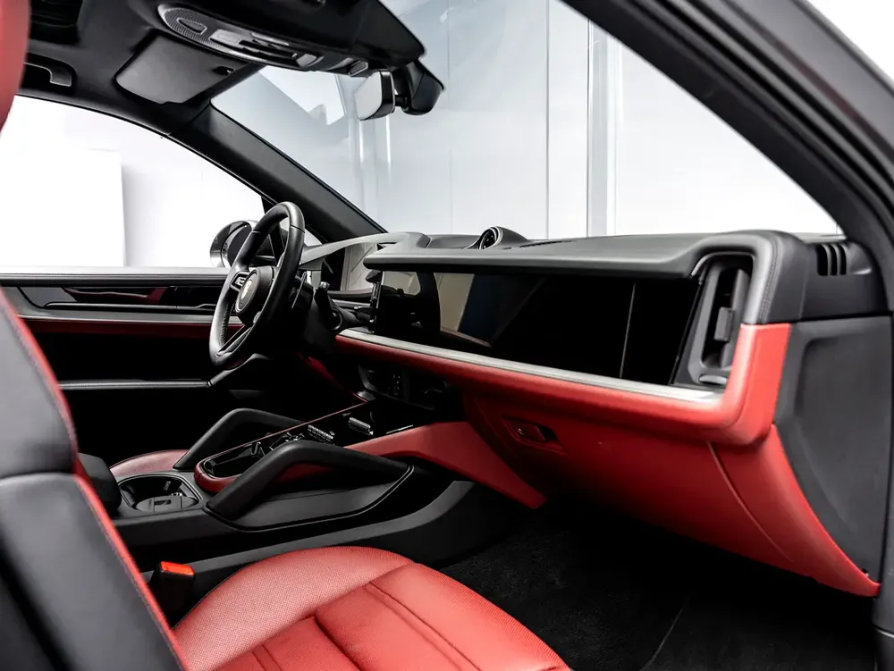 SUMMER STARTS NOW | EXCLUSIVE DEAL BY BLACKLINE, 2027 Porsche Warranty, Low KMs, GCC - Image 13