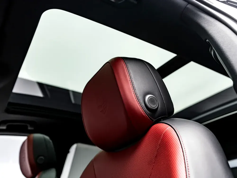 SUMMER STARTS NOW | EXCLUSIVE DEAL BY BLACKLINE, 2027 Porsche Warranty, Low KMs, GCC - Image 17