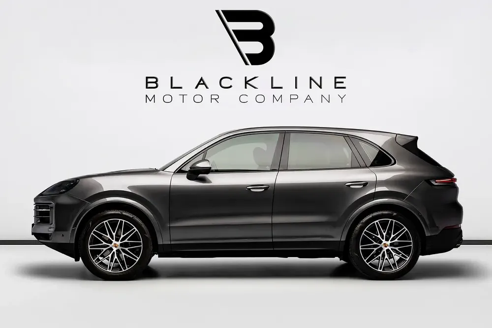 SUMMER STARTS NOW | EXCLUSIVE DEAL BY BLACKLINE, 2027 Porsche Warranty, Low KMs, GCC - Image 5