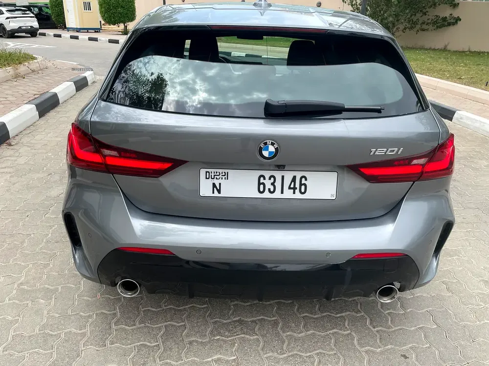 BMW 1-Series 120i Sport-line 2023 GCC Specs - Image 4