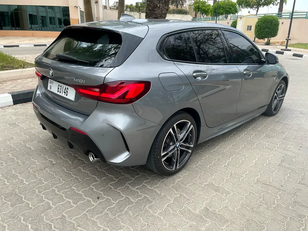 BMW 1-Series 120i Sport-line 2023 GCC Specs - Image 5