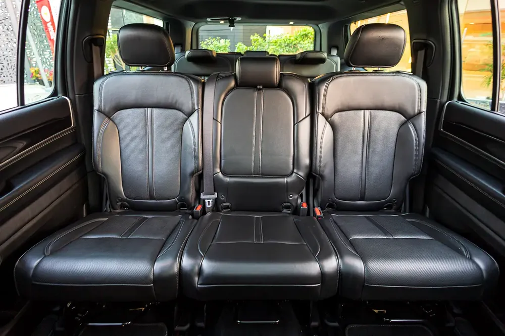 Jeep Wagoneer Series II 2022 GCC | Warranty | Flexible D.P. - Image 19
