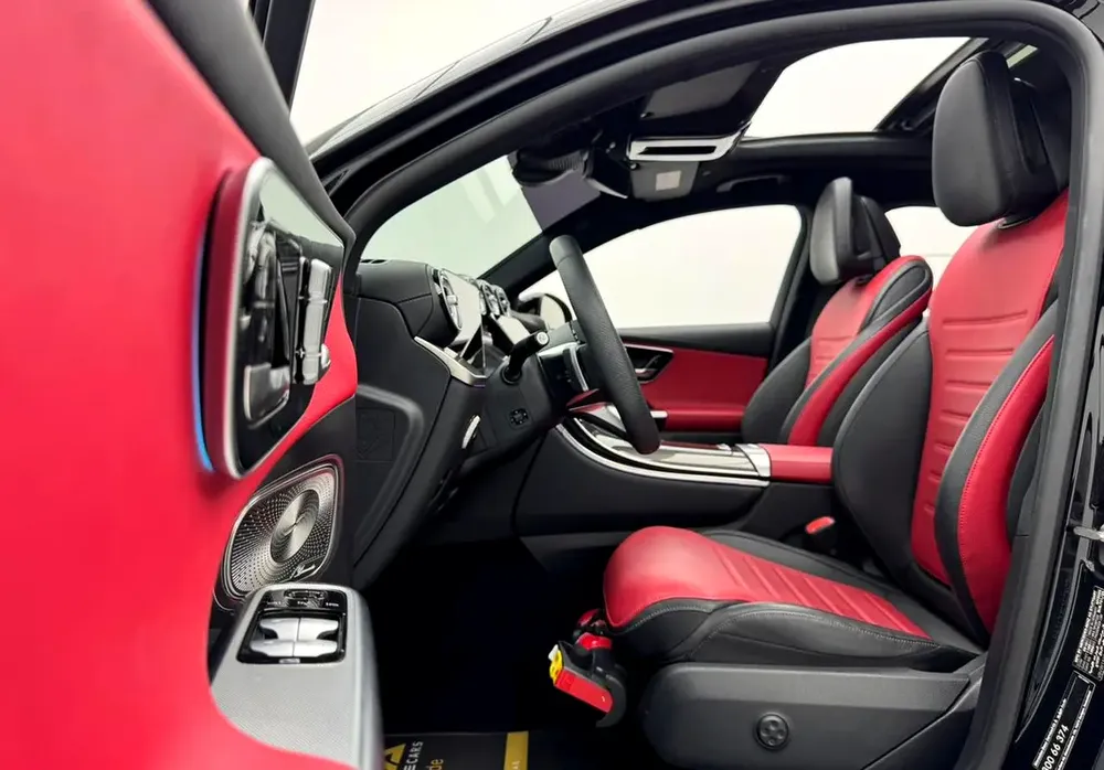 2025 Mercedes-Benz GLC200 AMG 4MATIC Coupe, 2030 Mercedes Warranty and Service Pack, GCC - Image 10