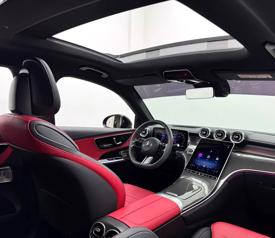 2025 Mercedes-Benz GLC200 AMG 4MATIC Coupe, 2030 Mercedes Warranty and Service Pack, GCC - Image 15
