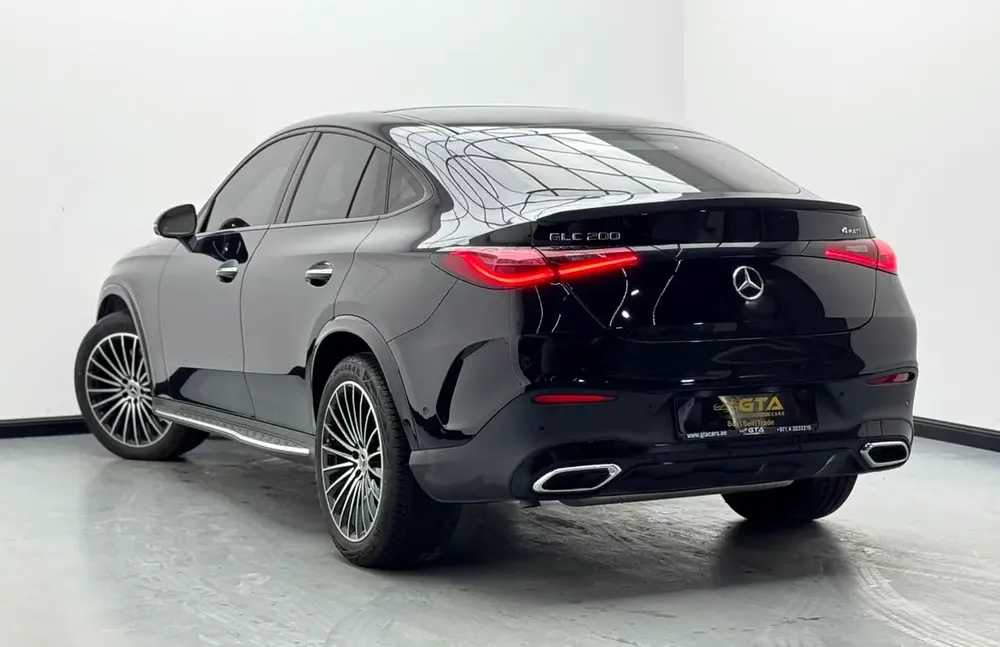 2025 Mercedes-Benz GLC200 AMG 4MATIC Coupe, 2030 Mercedes Warranty and Service Pack, GCC - Image 4
