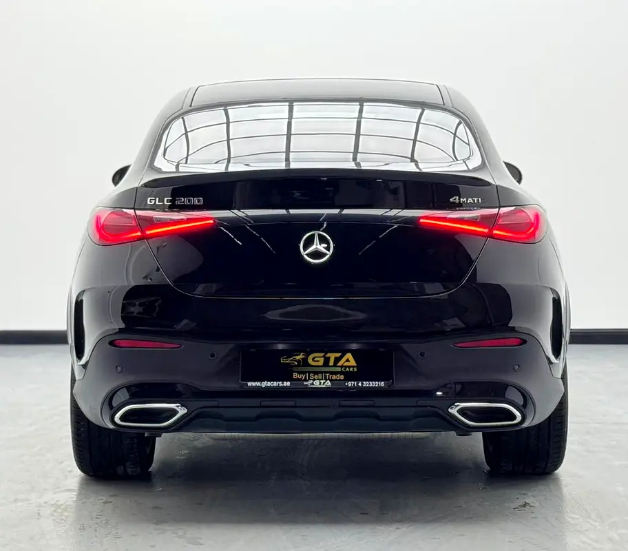 2025 Mercedes-Benz GLC200 AMG 4MATIC Coupe, 2030 Mercedes Warranty and Service Pack, GCC - Image 5
