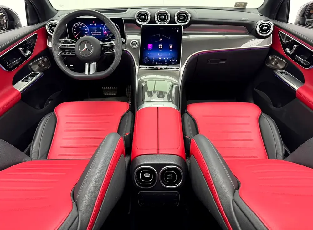 2025 Mercedes-Benz GLC200 AMG 4MATIC Coupe, 2030 Mercedes Warranty and Service Pack, GCC - Image 7