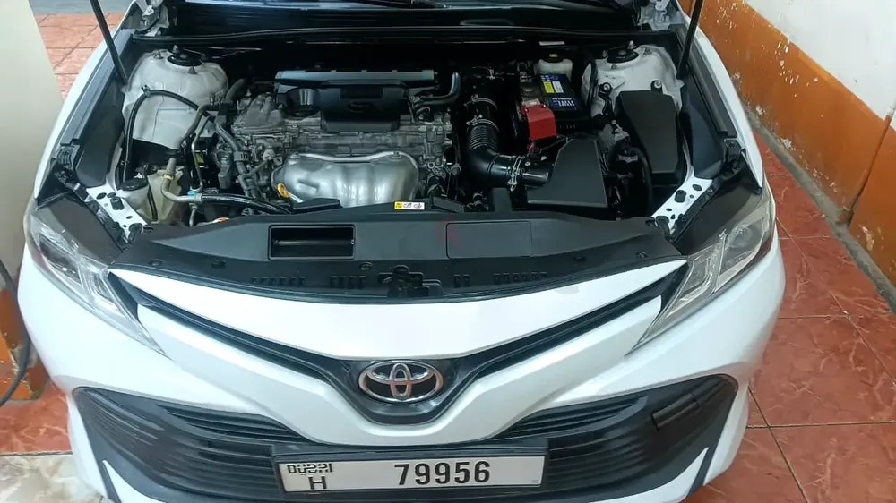 2019 Toyota Camry GCC Well Maintained 2 keys with records - Image 6