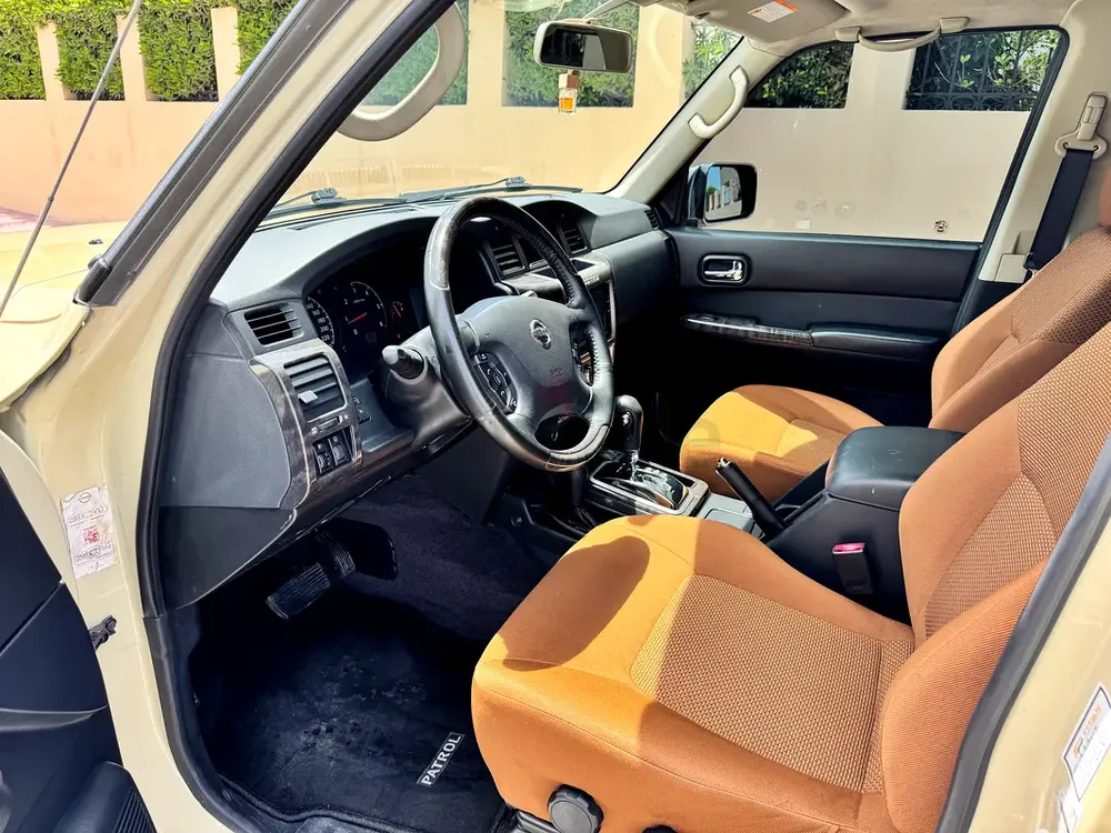 Nissan Patrol Safari Super Safari 2023 GCC Specs. Read description please - Image 7