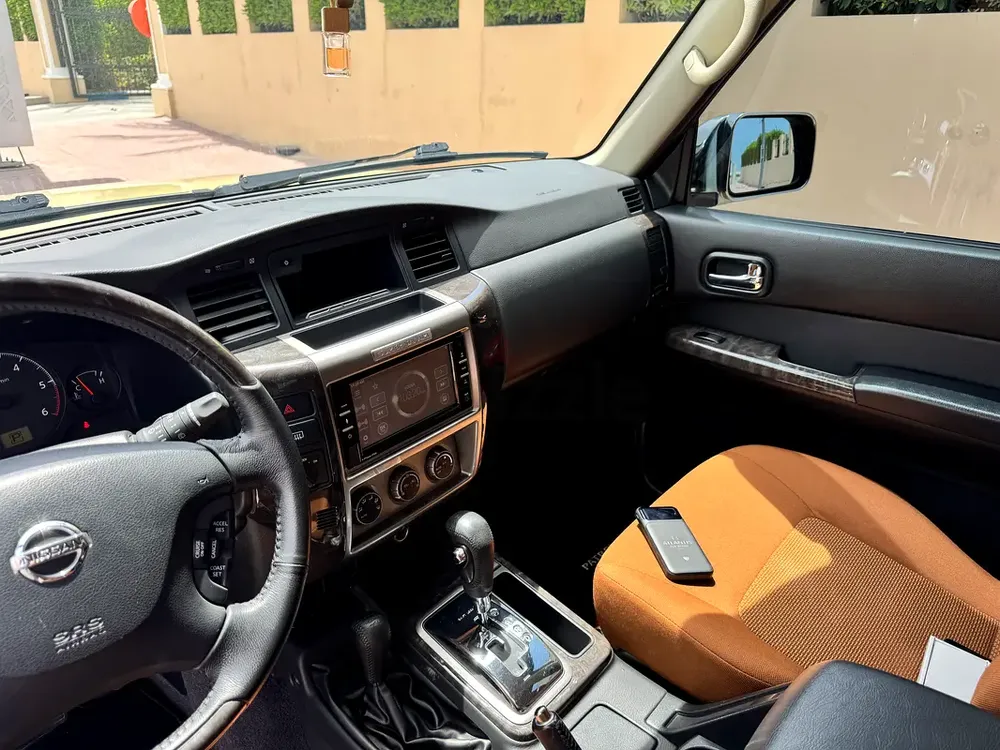Nissan Patrol Safari Super Safari 2023 GCC Specs. Read description please - Image 8