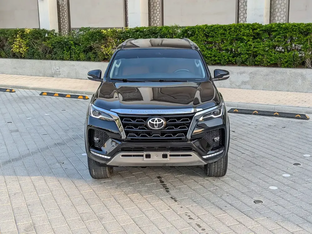 TOYOTA FORTUNER 2017 FACELIFTED 2025 GCC V4 2.7L 4X4 IN PERFECT CONDITION - Image 18