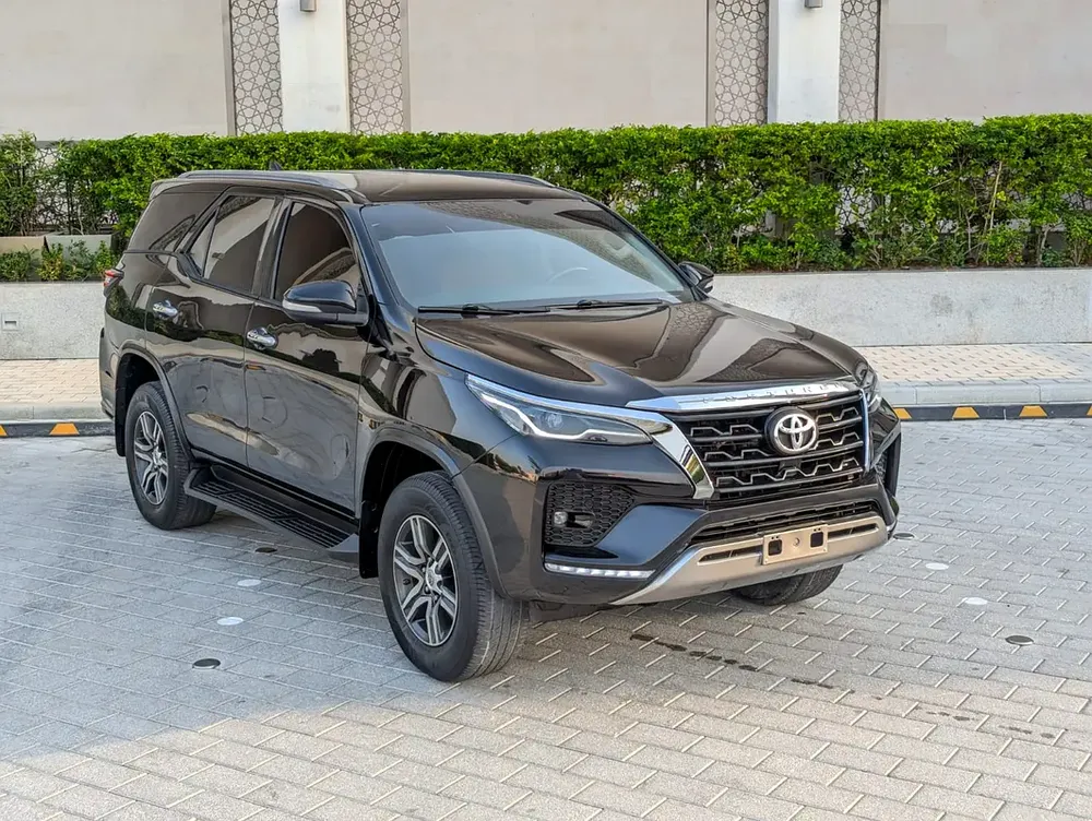 TOYOTA FORTUNER 2017 FACELIFTED 2025 GCC V4 2.7L 4X4 IN PERFECT CONDITION - Image 19