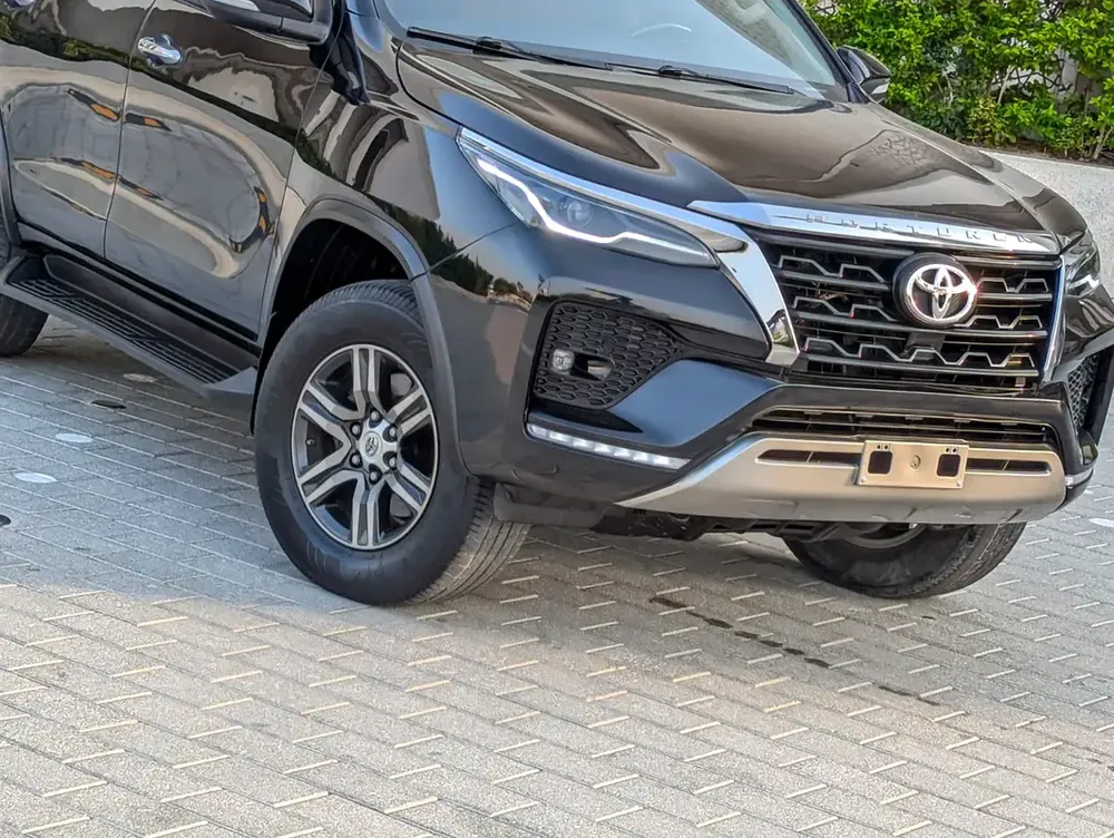 TOYOTA FORTUNER 2017 FACELIFTED 2025 GCC V4 2.7L 4X4 IN PERFECT CONDITION - Image 20