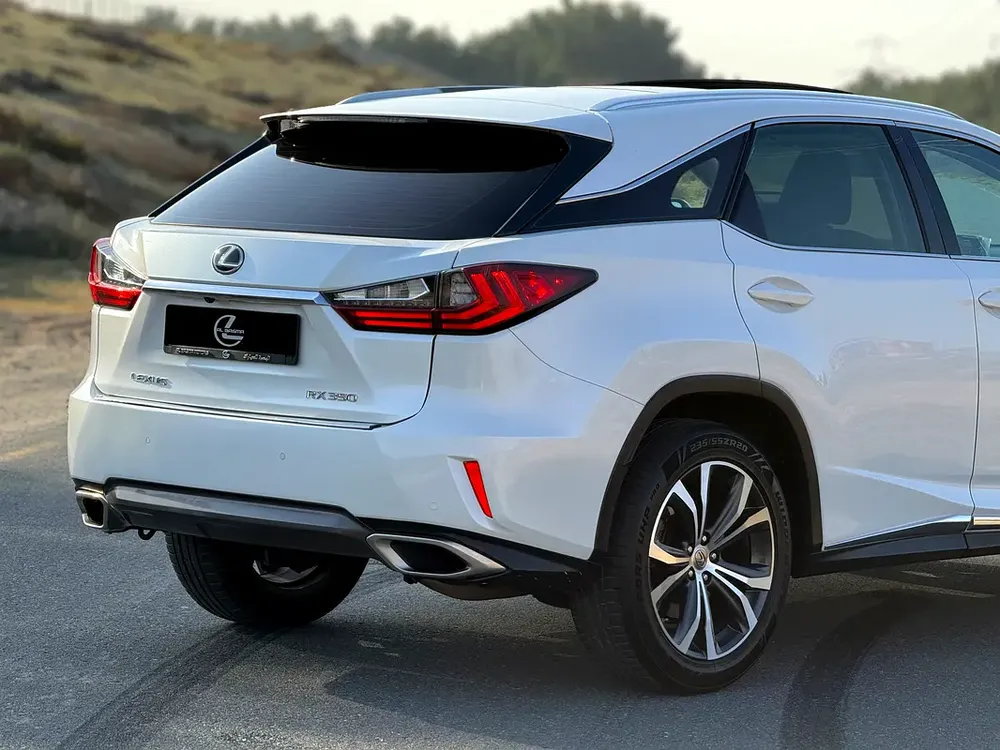 AED 5364/Month | LEXUS RX350 | Warranty | GCC Specs - Image 4