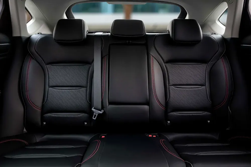 1,665 P.M |  Tugella GL | 0% Downpayment | Geely Warranty (AGMC) to Dec 2030! - Image 12