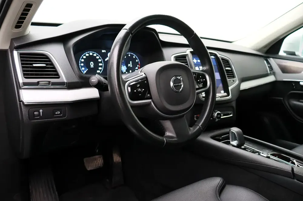 VOLVO XC90 2.0 L B5 Momentum AWD (2648903) - Image 12
