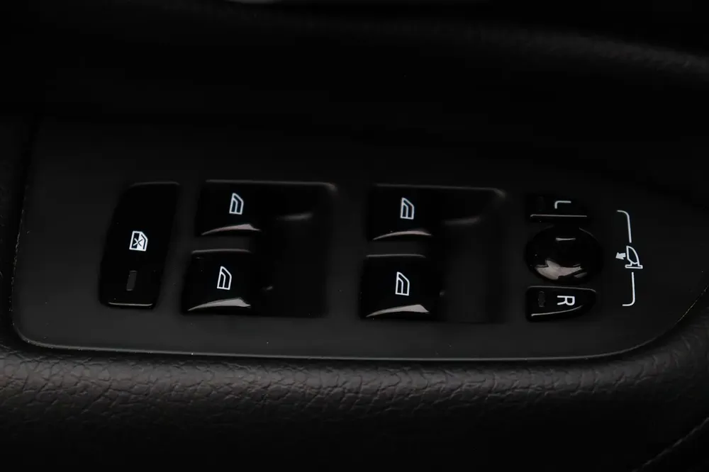 VOLVO XC90 2.0 L B5 Momentum AWD (2648903) - Image 17