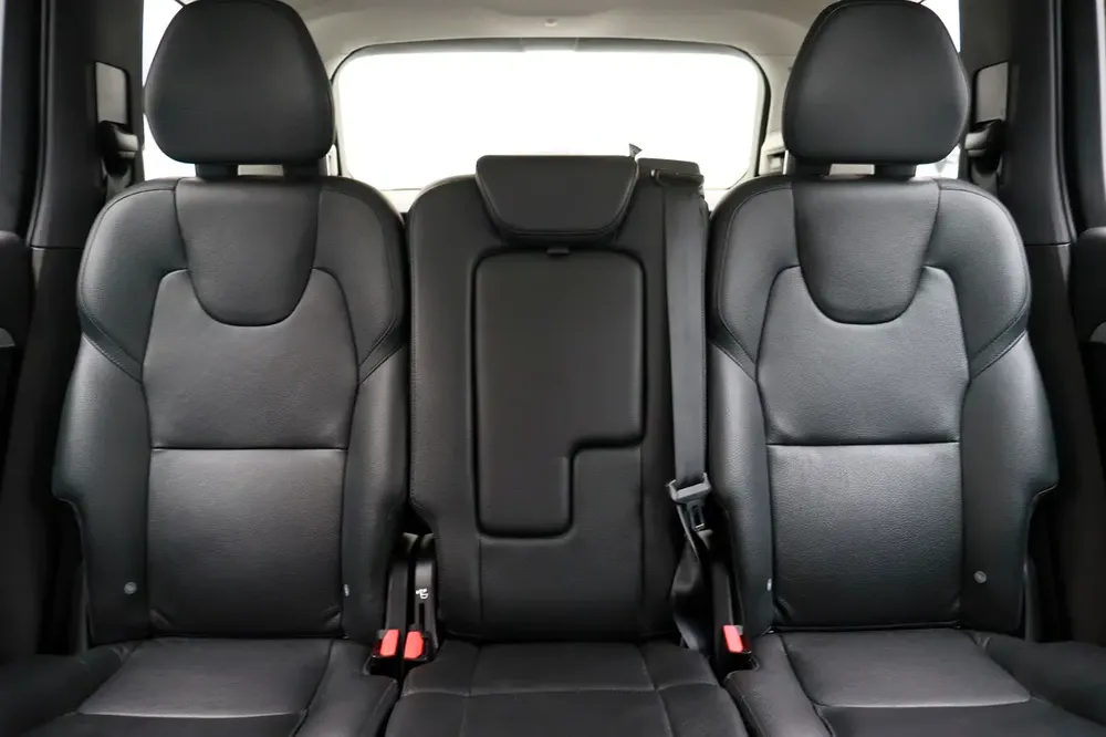 VOLVO XC90 2.0 L B5 Momentum AWD (2648903) - Image 18
