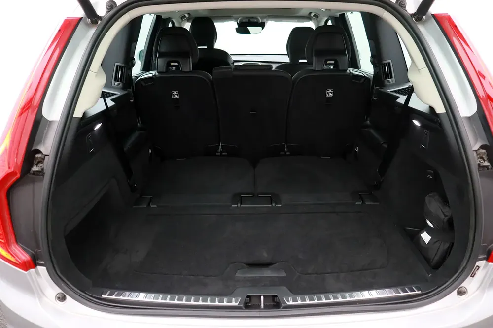 VOLVO XC90 2.0 L B5 Momentum AWD (2648903) - Image 20