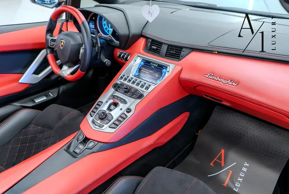 2015 Lamborghini Aventador Roadster, Excellent Condition, Fully Loaded, GCC Spec - Image 10