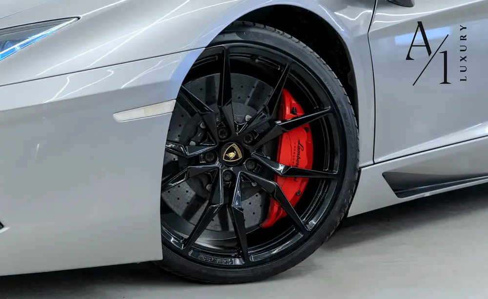 2015 Lamborghini Aventador Roadster, Excellent Condition, Fully Loaded, GCC Spec - Image 16