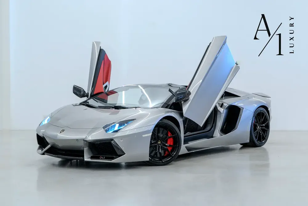 2015 Lamborghini Aventador Roadster, Excellent Condition, Fully Loaded, GCC Spec - Image 5