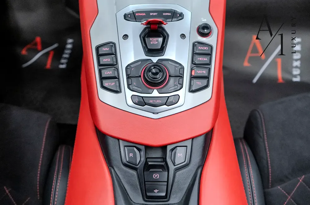 2015 Lamborghini Aventador Roadster, Excellent Condition, Fully Loaded, GCC Spec - Image 9