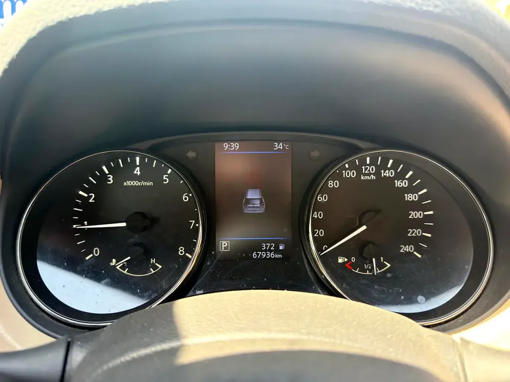 Nissan X-Trail, model 2021, Low Mileage, GCC Specs - Image 10
