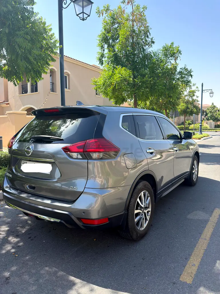 Nissan X-Trail, model 2021, Low Mileage, GCC Specs - Image 5