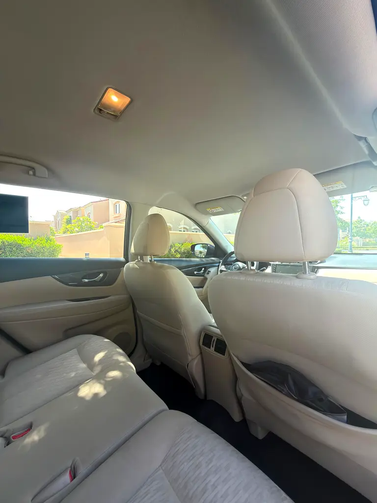 Nissan X-Trail, model 2021, Low Mileage, GCC Specs - Image 9