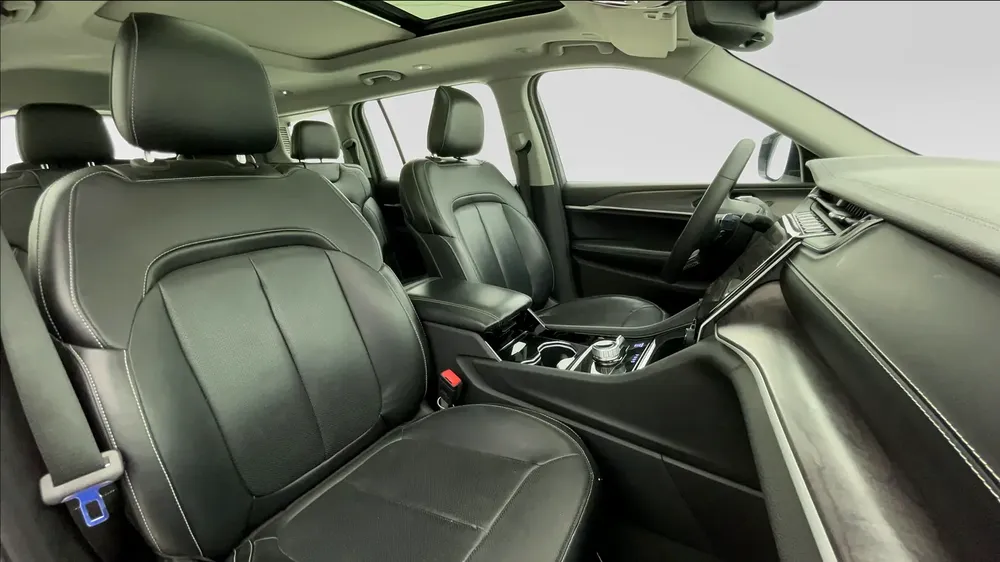 AED 2,097/month | 0 Downpayment | Manufacturer Warranty | Service History | JEEP GRAND CHEROKEE 2023 - Image 6