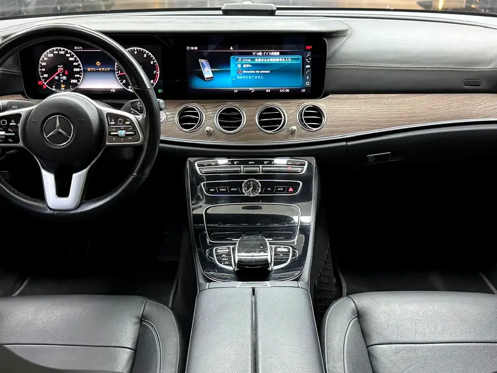 Mercedes-Benz E-Class E 300 4matic 2020 - Korean Specs - Excellent Condition - Image 10