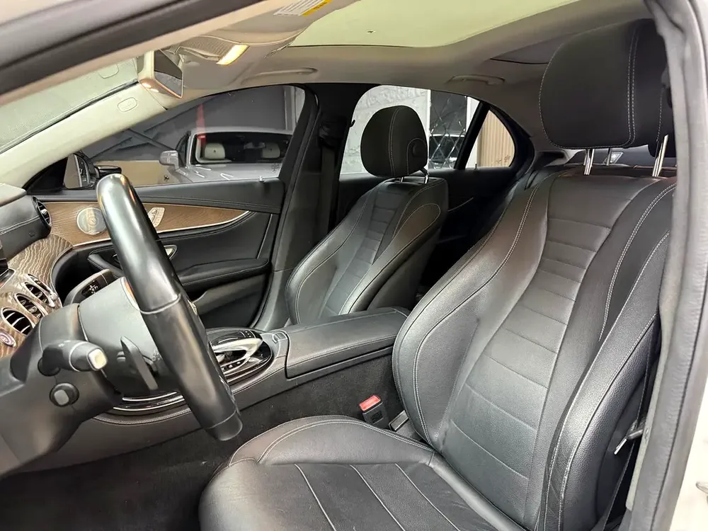 Mercedes-Benz E-Class E 300 4matic 2020 - Korean Specs - Excellent Condition - Image 13