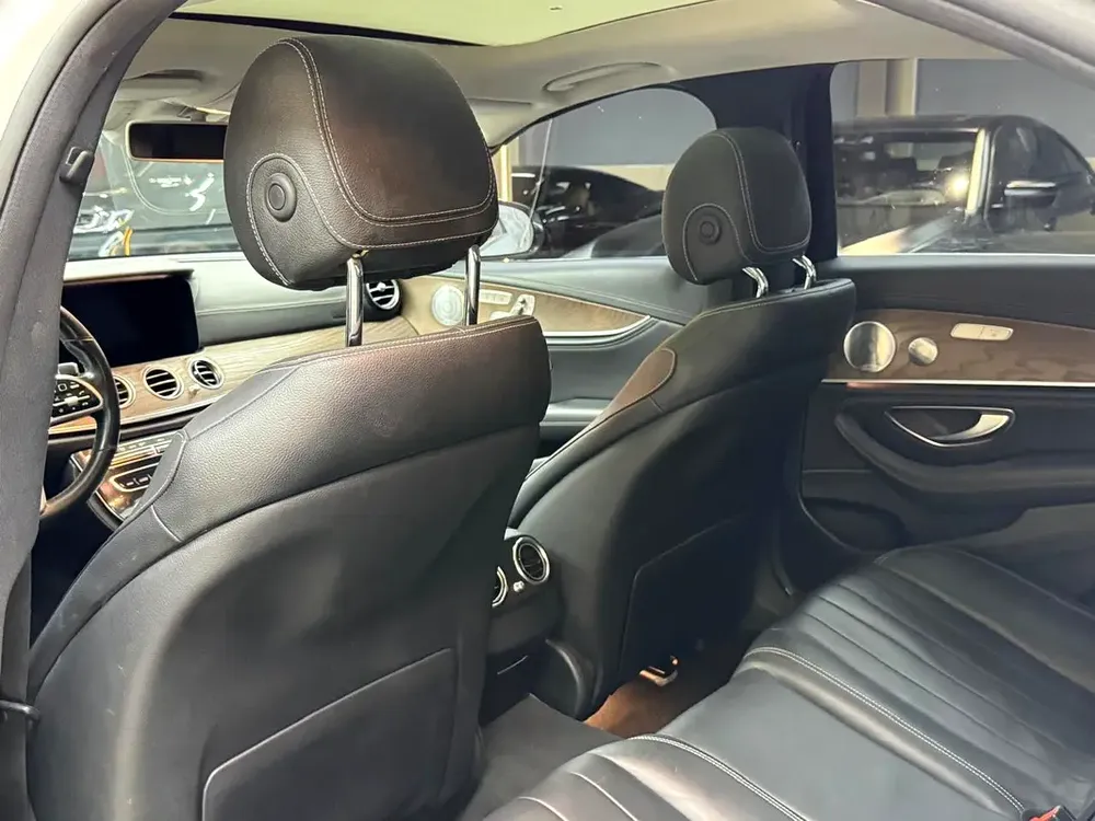 Mercedes-Benz E-Class E 300 4matic 2020 - Korean Specs - Excellent Condition - Image 14
