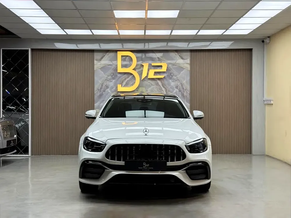 Mercedes-Benz E-Class E 300 4matic 2020 - Korean Specs - Excellent Condition - Image 6