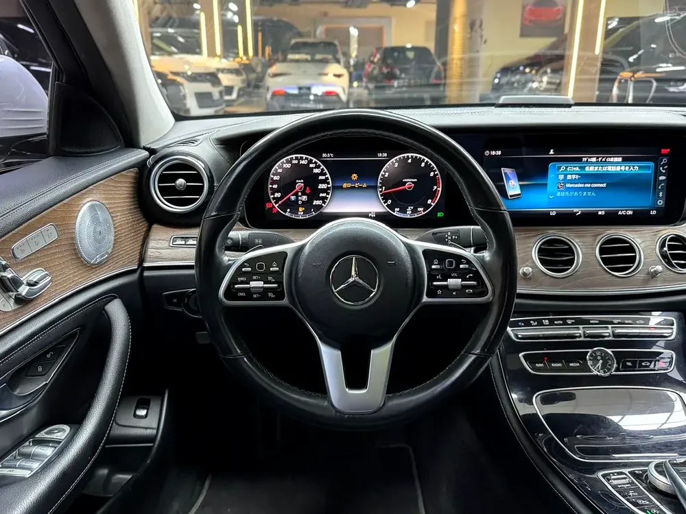 Mercedes-Benz E-Class E 300 4matic 2020 - Korean Specs - Excellent Condition - Image 8
