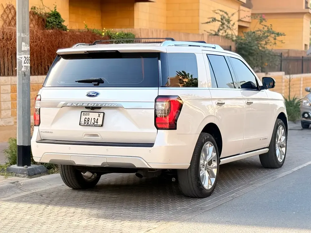 Ford Expedition Platinum 2019 - GCC Specs - Excellent Condition - Image 5