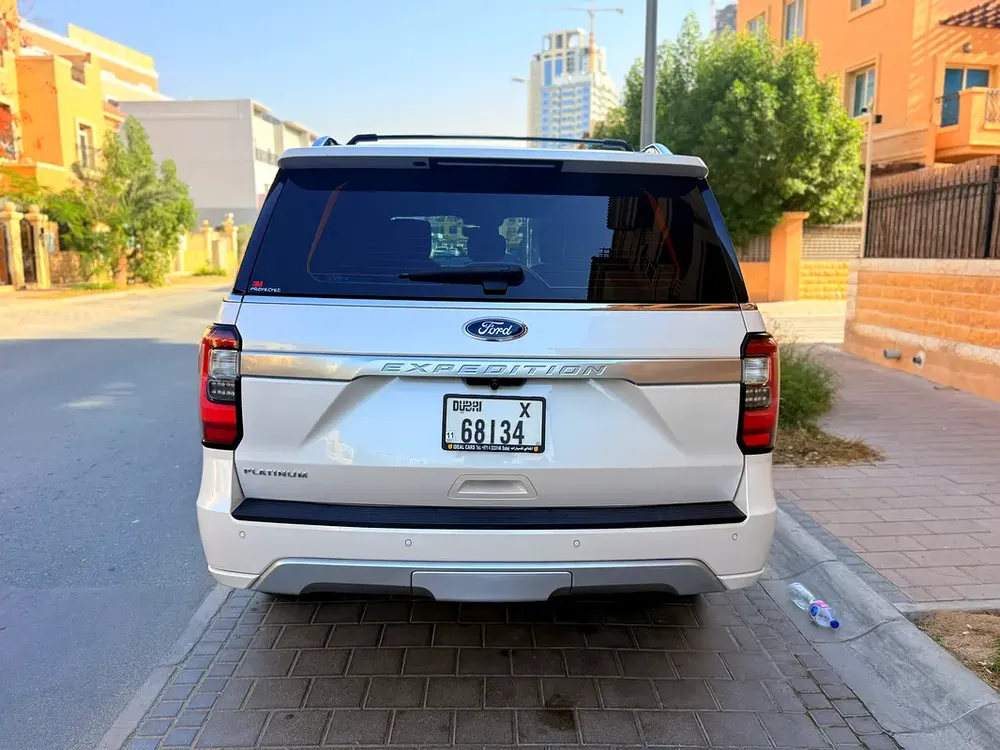 Ford Expedition Platinum 2019 - GCC Specs - Excellent Condition - Image 6