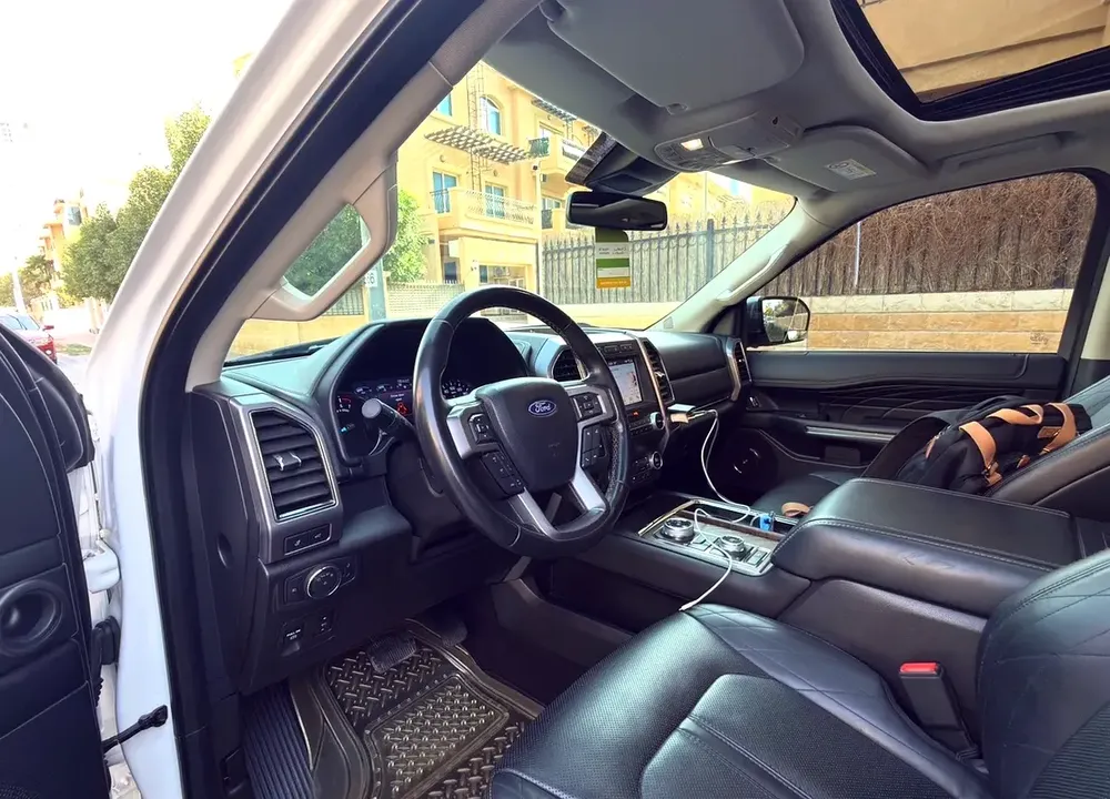 Ford Expedition Platinum 2019 - GCC Specs - Excellent Condition - Image 8
