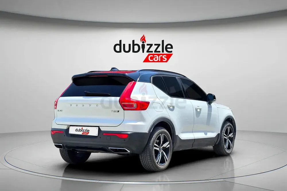 AED 699/month | 2019 Volvo XC40  | GCC Specs | Ref#462695 - Image 6