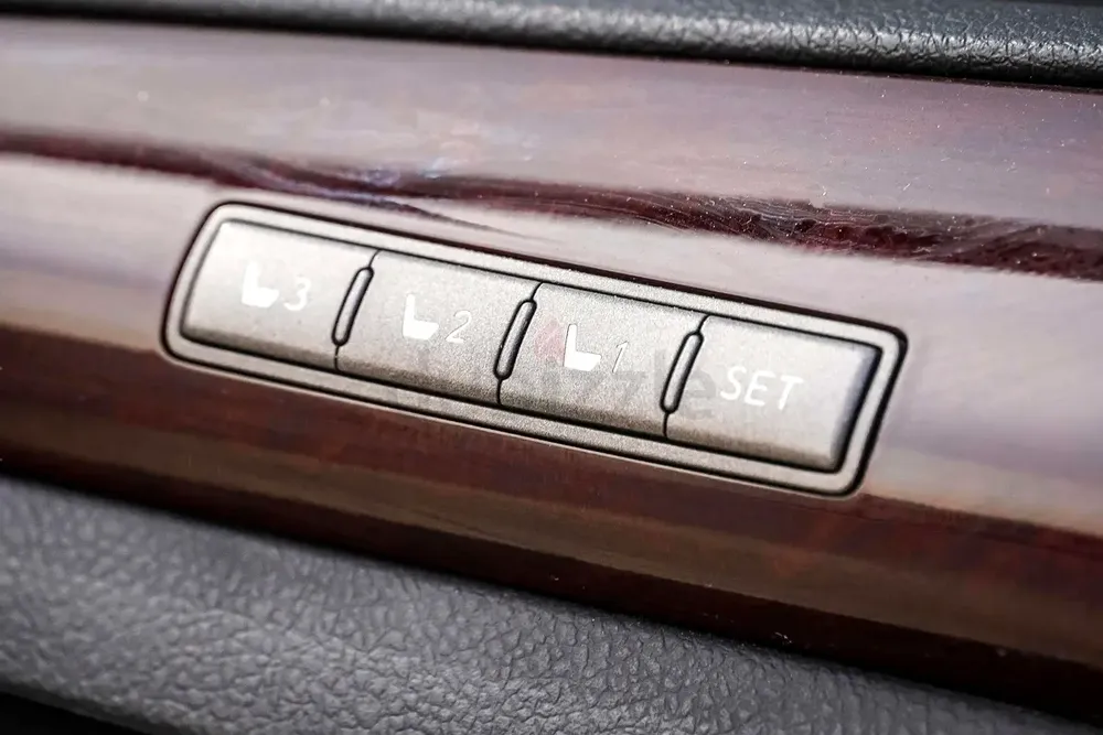 AED 8224/month | 2015 Lexus LX-Series LX 570 Platinum | GCC Specs | Ref#371904 - Image 17