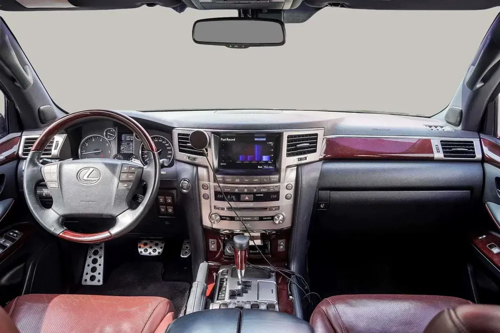 AED 8224/month | 2015 Lexus LX-Series LX 570 Platinum | GCC Specs | Ref#371904 - Image 9