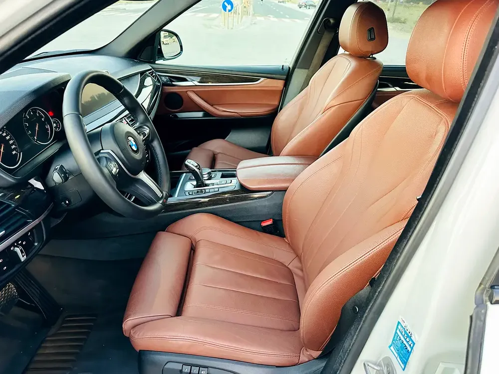 BMWX5 MODEL 2017 GCC CAR PERFECT CONDITION INSIDE AND OUTSIDE FULL OPTION PANORAMIC ROOF - Image 14