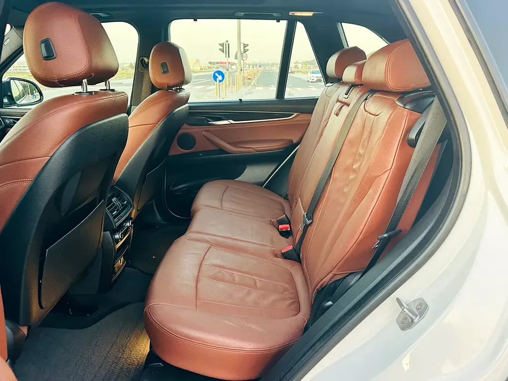 BMWX5 MODEL 2017 GCC CAR PERFECT CONDITION INSIDE AND OUTSIDE FULL OPTION PANORAMIC ROOF - Image 7