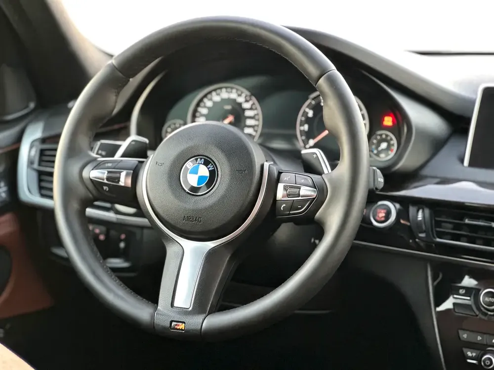 BMWX5 MODEL 2017 GCC CAR PERFECT CONDITION INSIDE AND OUTSIDE FULL OPTION PANORAMIC ROOF - Image 9