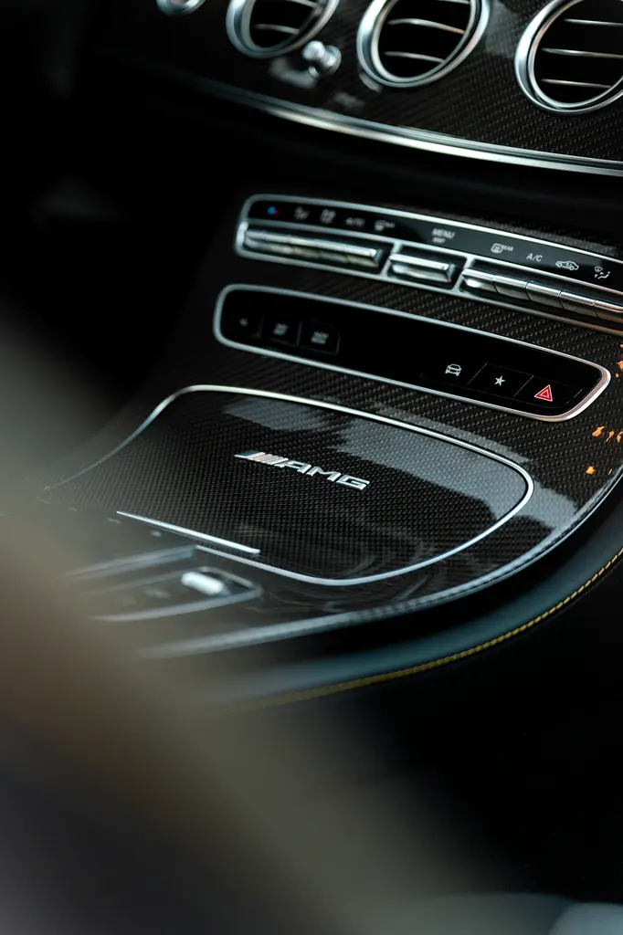 Mercedes E 63s AMG 2021 Carbon Fibre Package Japanese Specs - Image 10